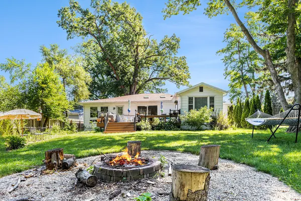 $539,900 | 208 South Barker Street, New Buffalo, MI 49117