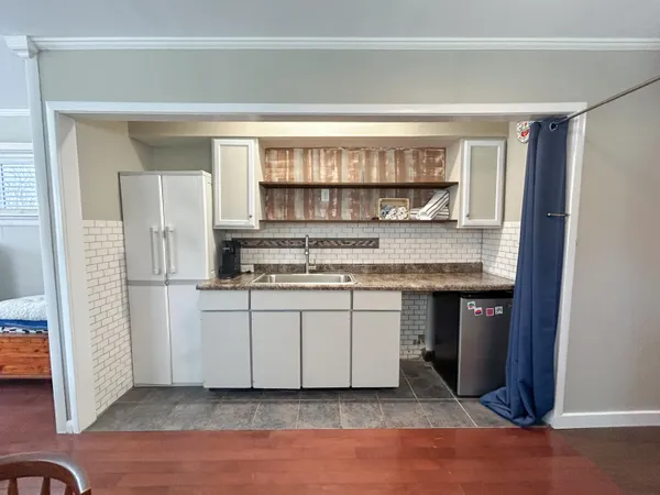 $539,900 | 208 South Barker Street, New Buffalo, MI 49117