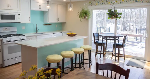 $539,900 | 208 South Barker Street, New Buffalo, MI 49117