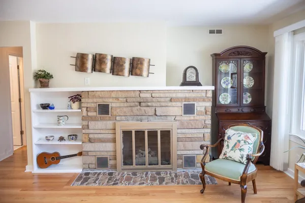 $539,900 | 208 South Barker Street, New Buffalo, MI 49117