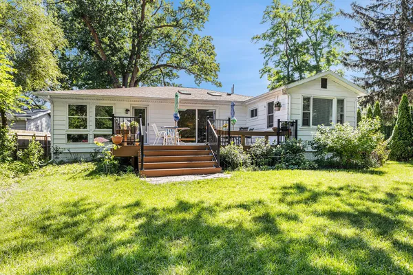 $539,900 | 208 South Barker Street, New Buffalo, MI 49117