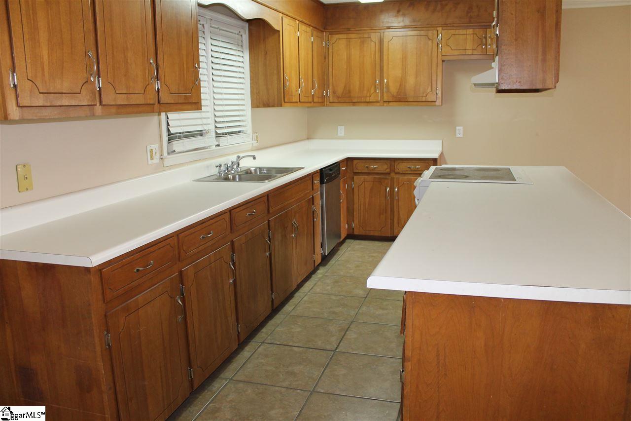 140 Wingo Road Roebuck, SC 29376 - Photo 11 of 28 Gallery Image 11