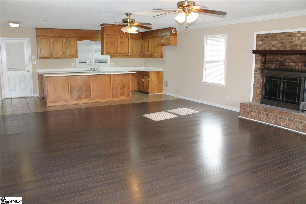 140 Wingo Road Roebuck, SC 29376 - Photo 5 of 28 Gallery Image 5