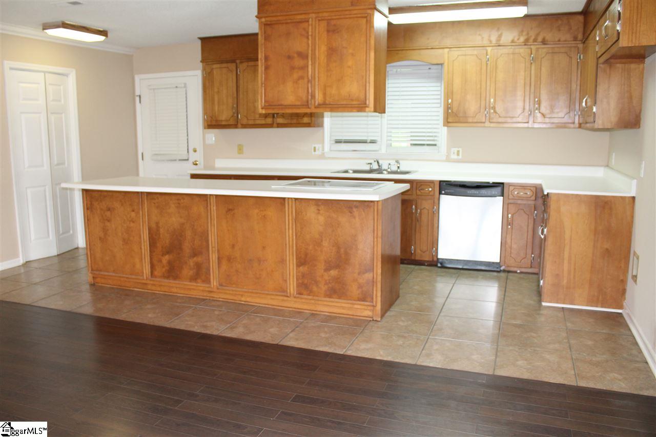 140 Wingo Road Roebuck, SC 29376 - Photo 9 of 28 Gallery Image 9