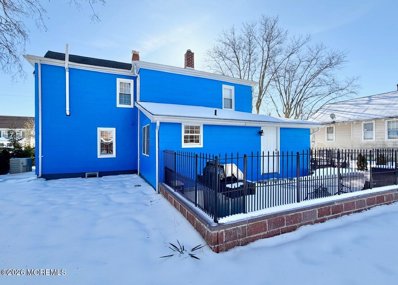 623 Main Street Leesburg, NJ 08327 - Photo 13 of 68 a view of a house with large wooden and a large tree
