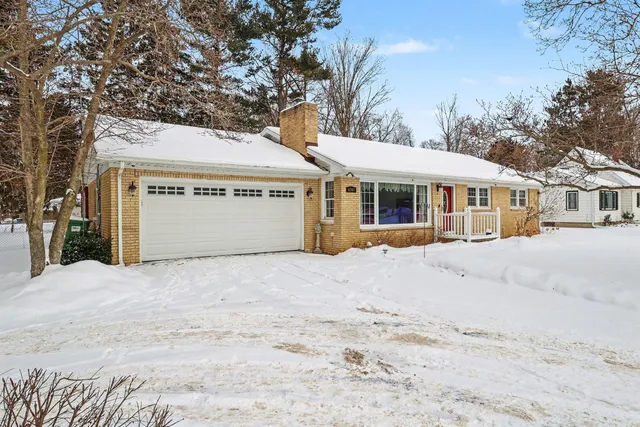 $250,000 | 6707 B Drive North, Battle Creek, MI 49014