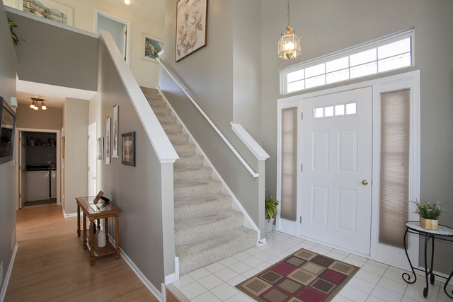 1929 Blossom Ridge Drive Bolingbrook, IL 60490 - Photo 2 of 24