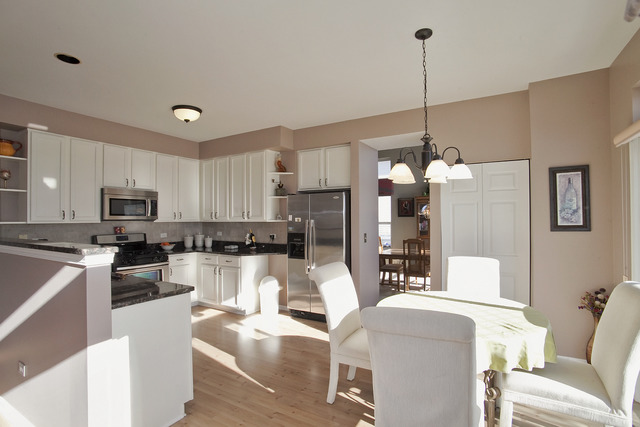 1929 Blossom Ridge Drive Bolingbrook, IL 60490 - Photo 14 of 24