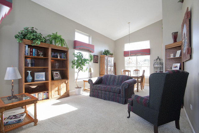 1929 Blossom Ridge Drive Bolingbrook, IL 60490 - Photo 4 of 24