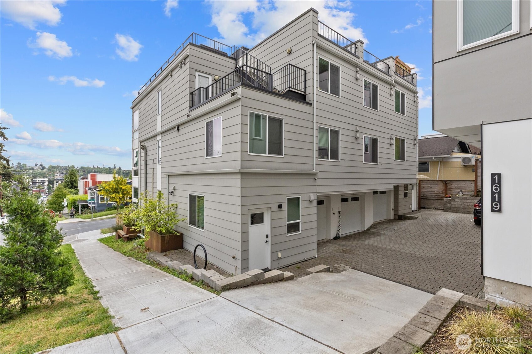 1755 17th Avenue South Seattle, WA 98144 - Photo 29 of 30