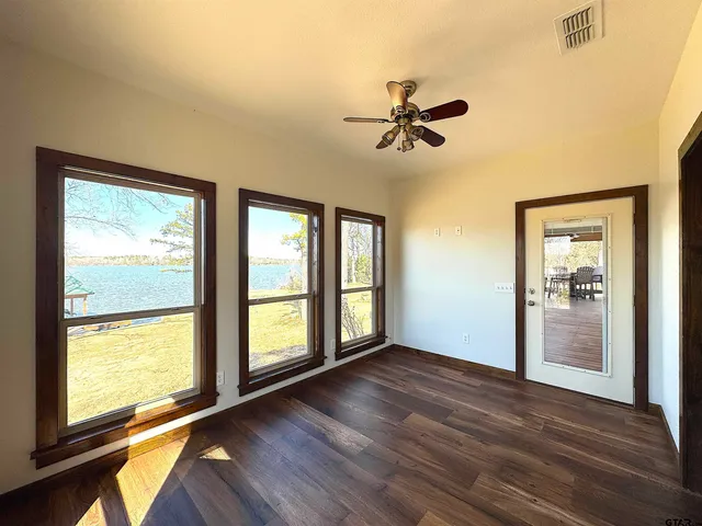 $750,000 | 410 Private Road 52426, Leesburg, TX 75451