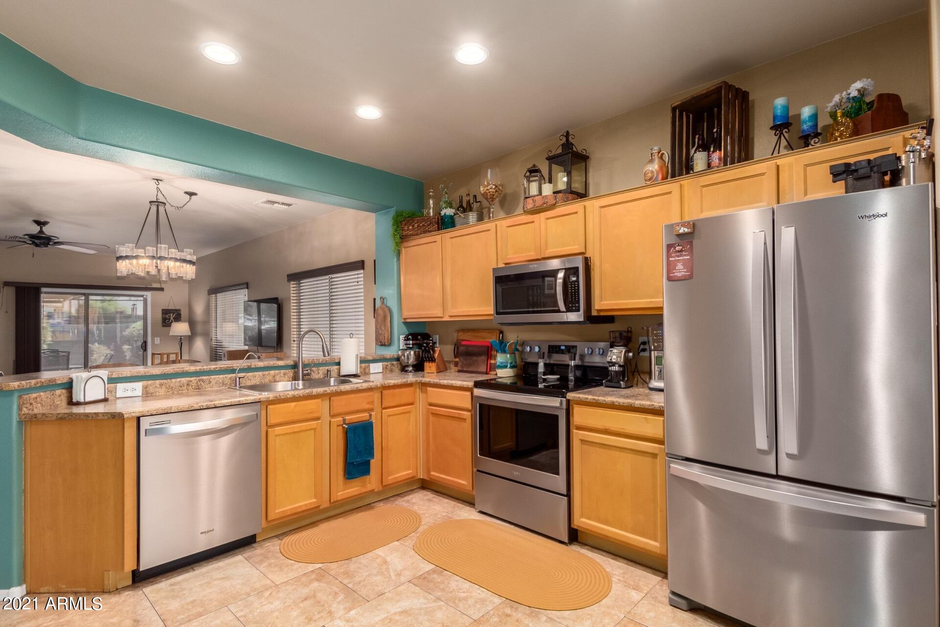 2107 West Carter Road Phoenix, AZ 85041 - Photo 6 of 19 Kitchen-2