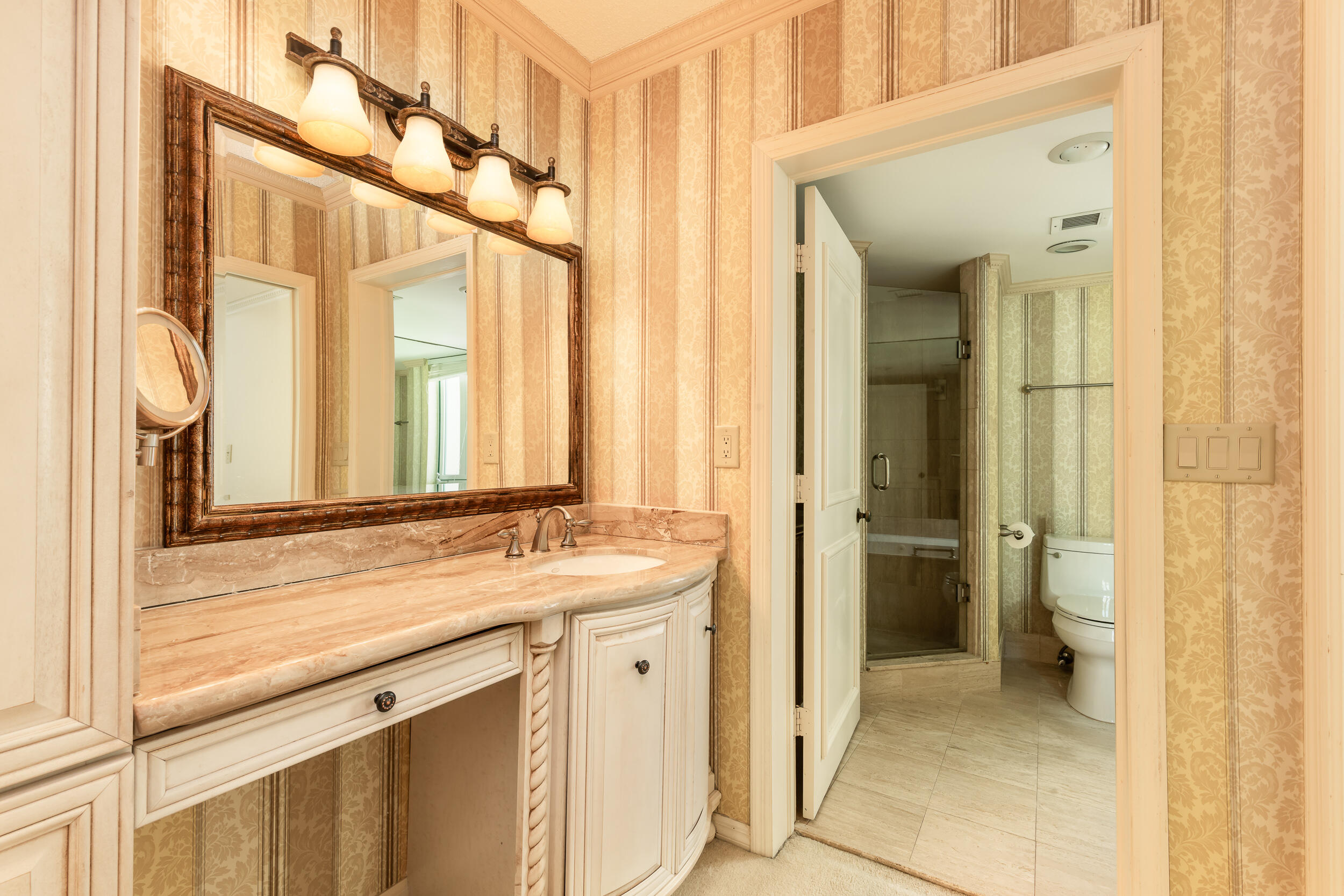 100 Southeast 5th Avenue, Unit 107 Boca Raton, FL 33432 - Photo 11 of 67 photo-13