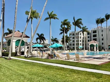 $975,000 | 100 Southeast 5th Avenue, Unit 107, Boca Raton, FL 33432