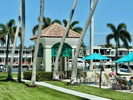 $975,000 | 100 Southeast 5th Avenue, Unit 107, Boca Raton, FL 33432