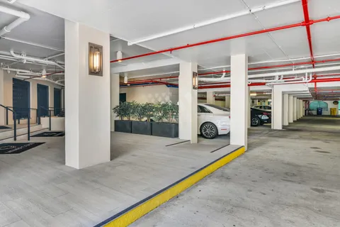 $975,000 | 100 Southeast 5th Avenue, Unit 107, Boca Raton, FL 33432