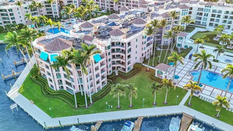 $975,000 | 100 Southeast 5th Avenue, Unit 107, Boca Raton, FL 33432