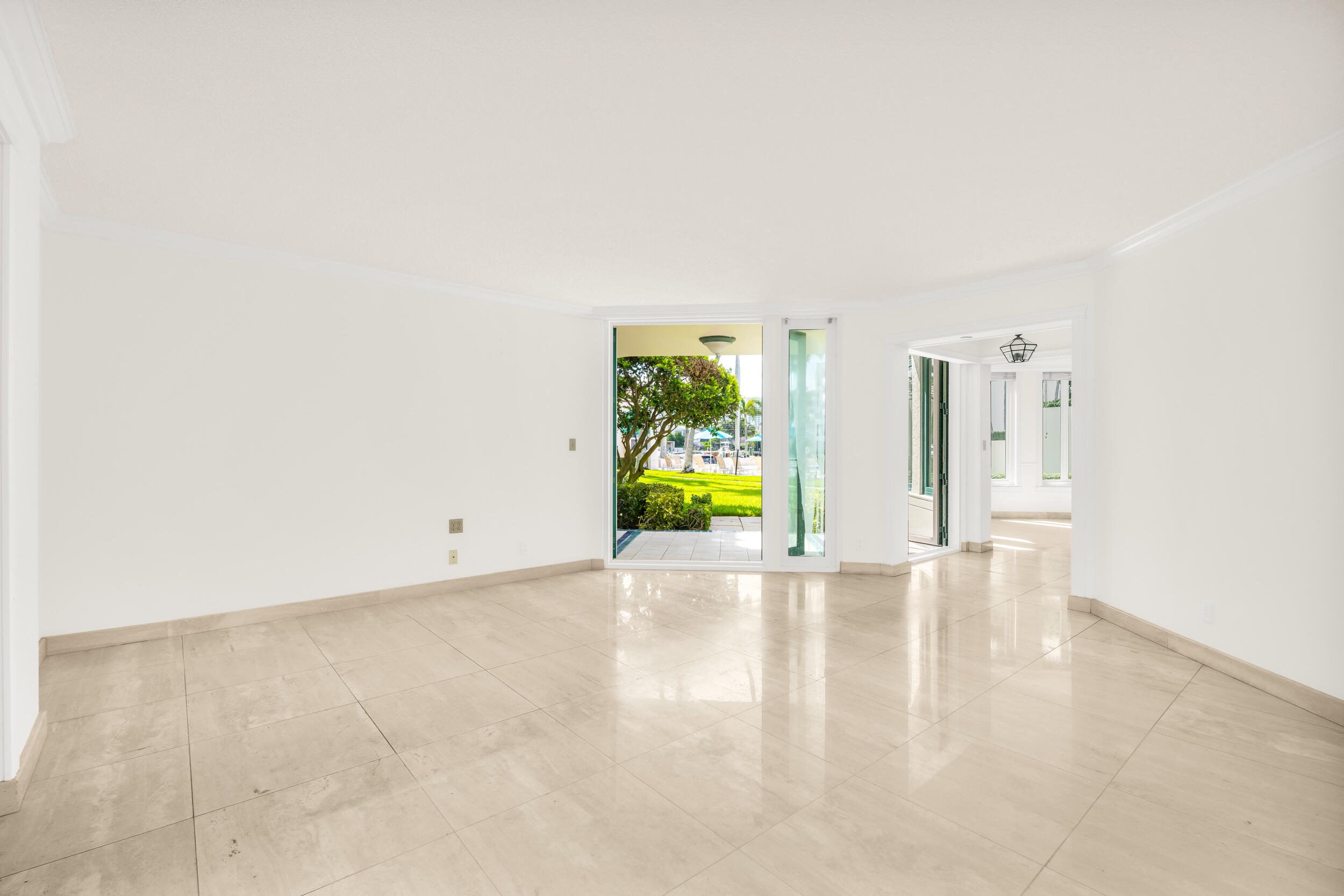 100 Southeast 5th Avenue, Unit 107 Boca Raton, FL 33432 - Photo 6 of 67 photo-3