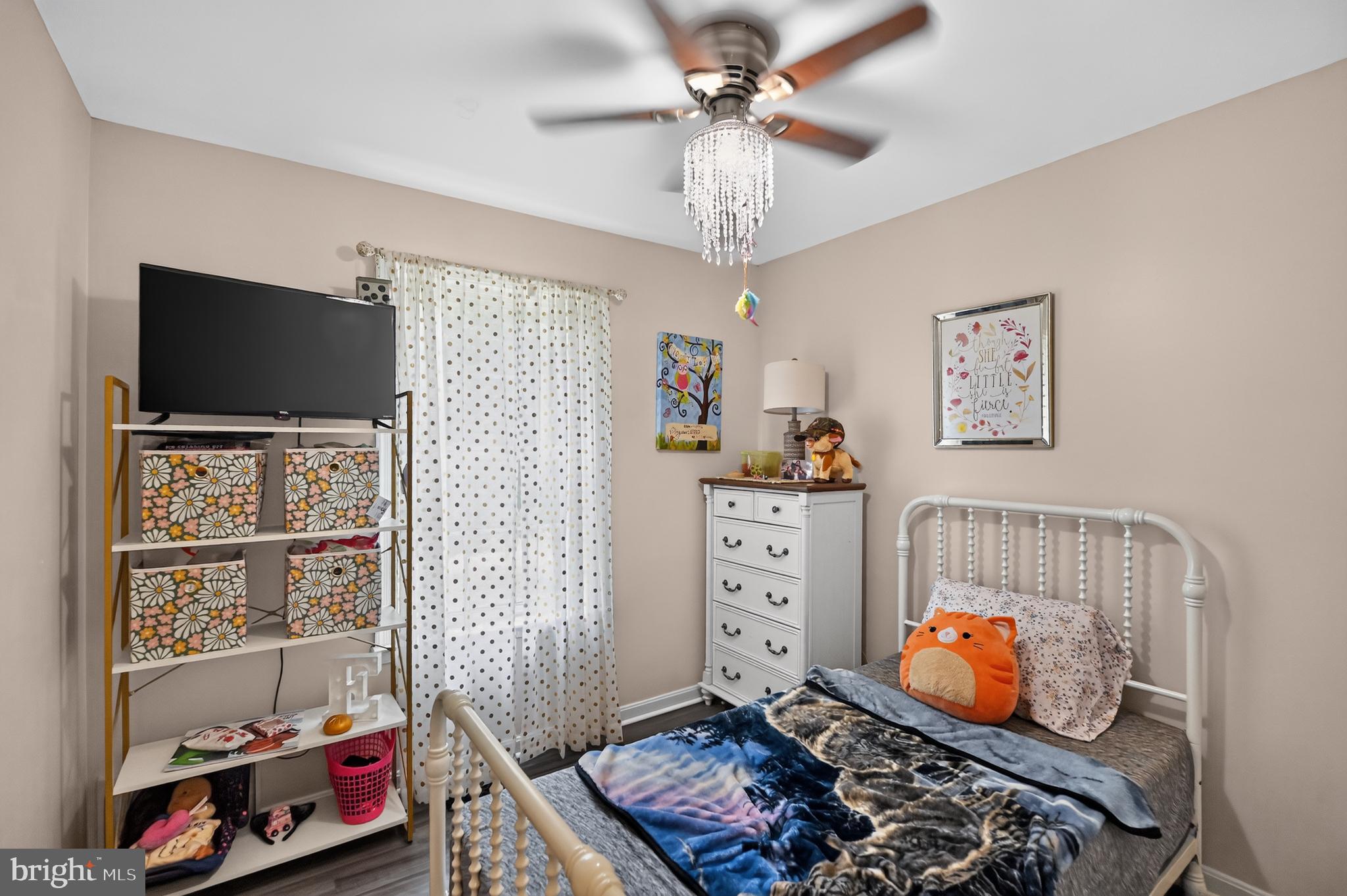 25310 Eleys Frd Road Lignum, VA 22726 - Photo 21 of 30 Bedroom #3 Ceiling fan - light, double closet