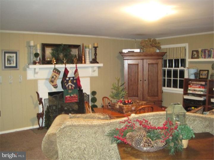 635 Vassar Road Wayne, PA 19087 - Photo 8 of 15