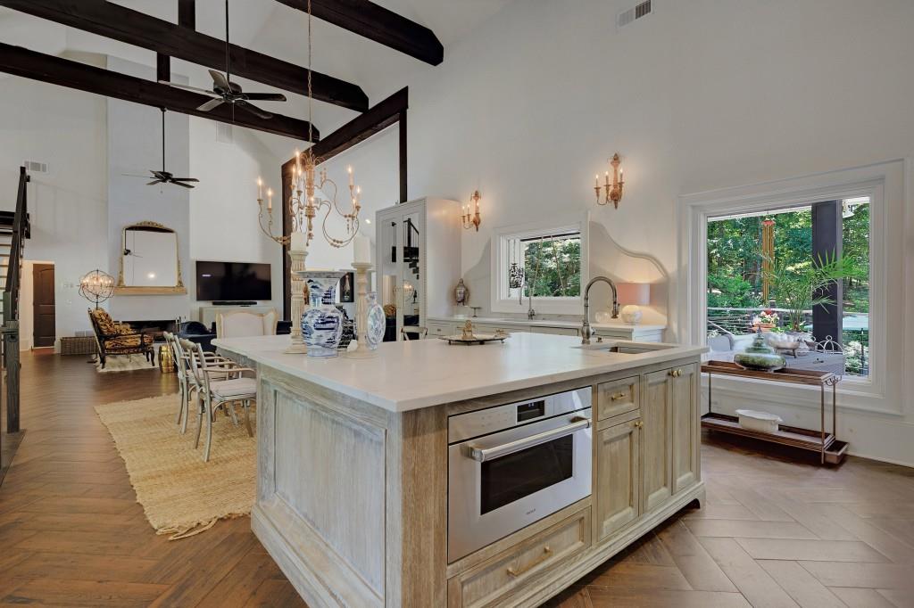 950 Jones Road Roswell, GA 30075 - Photo 16 of 62