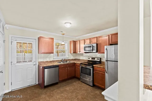 $1,600 | 212 Caldwell Loop, Jacksonville, NC 28546