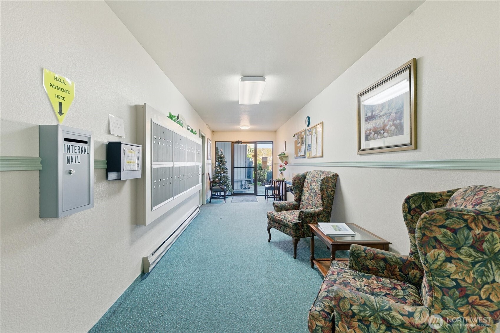 2005 Tibbetts Drive, Unit 209 Longview, WA 98632 - Photo 4 of 40 a living room with furniture and a couch