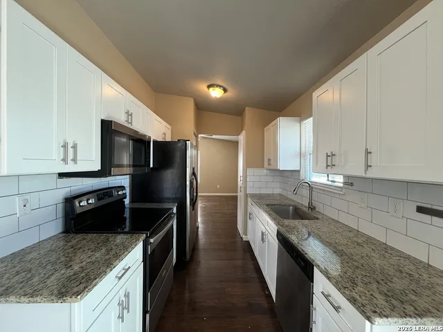 $1,350 | 6147 Bright Valley Drive, San Antonio, TX 78242