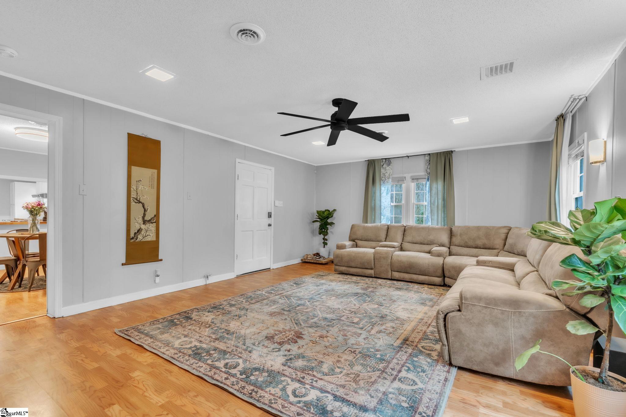 614 Brogan Avenue Anderson, SC 29625 - Photo 5 of 32