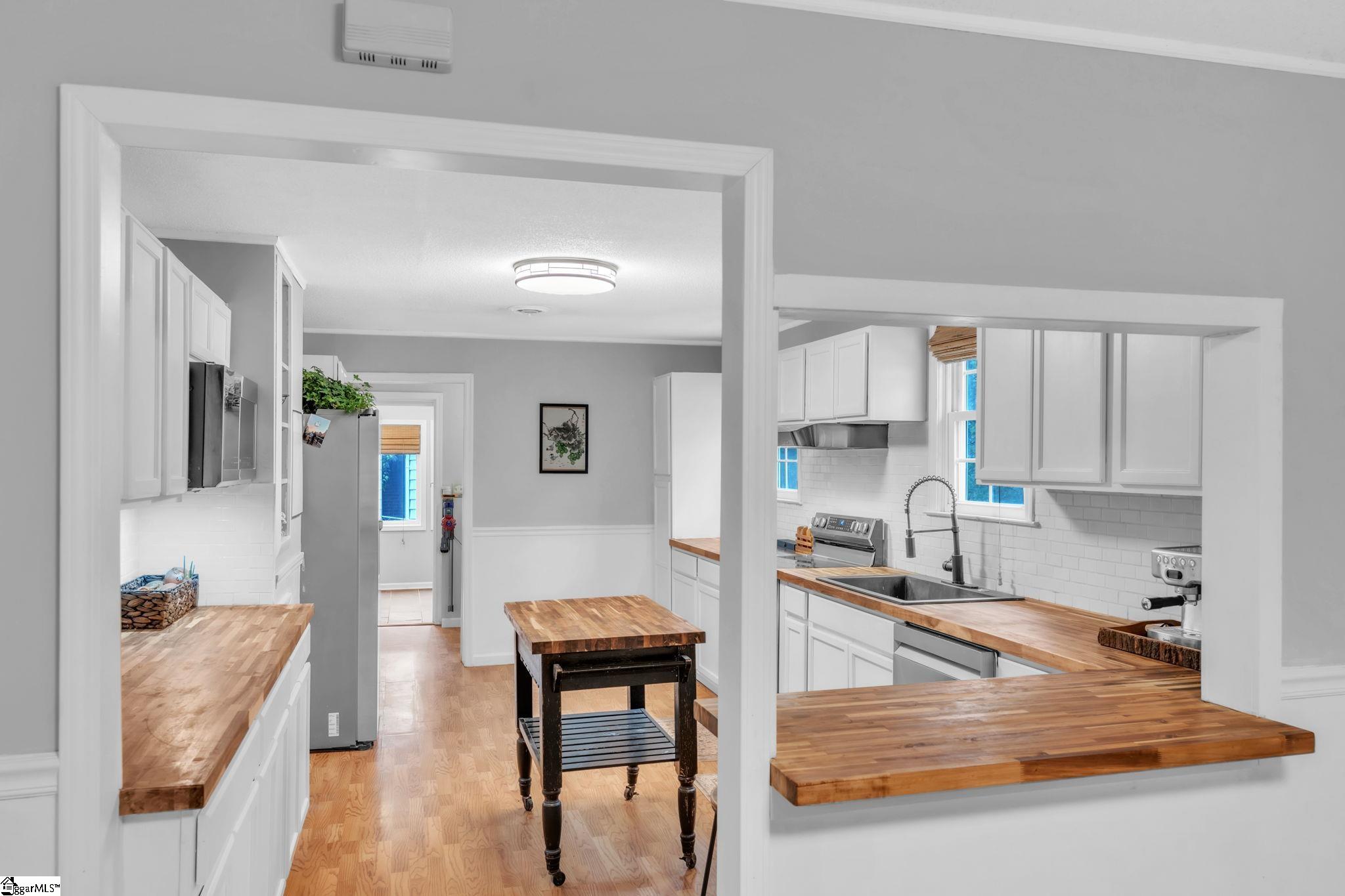 614 Brogan Avenue Anderson, SC 29625 - Photo 9 of 32