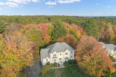 $1,049,000 | 109 Meadow Creek Drive, Dracut, MA 01826