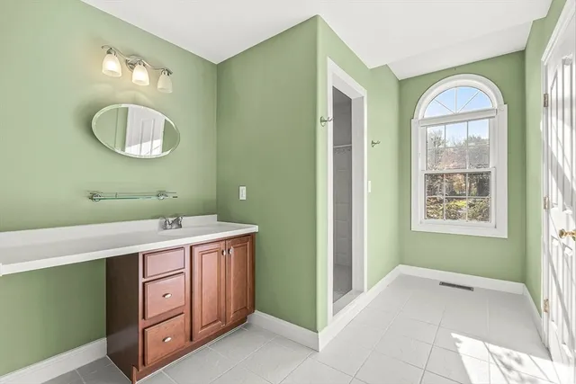 $1,049,000 | 109 Meadow Creek Drive, Dracut, MA 01826