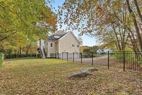 $1,049,000 | 109 Meadow Creek Drive, Dracut, MA 01826