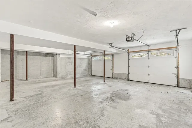 $1,049,000 | 109 Meadow Creek Drive, Dracut, MA 01826