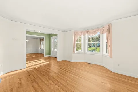 $1,049,000 | 109 Meadow Creek Drive, Dracut, MA 01826