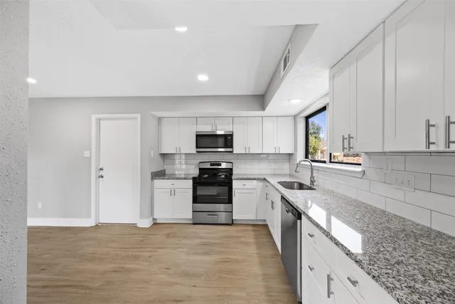 $2,300 | 3030 Becket Street, Pearland, TX 77584