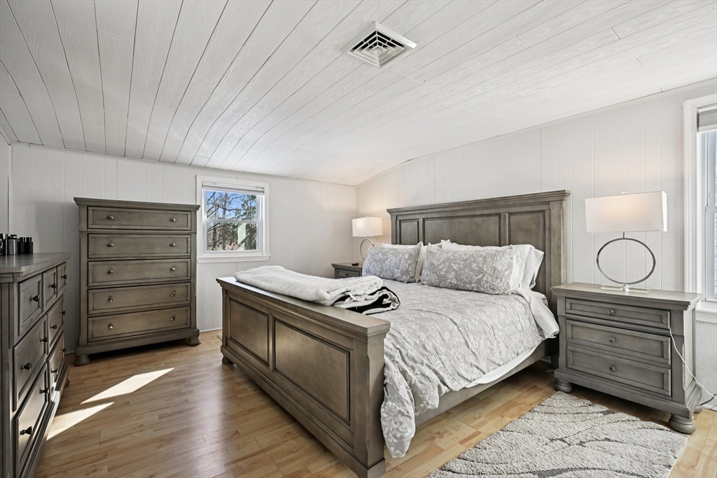 263 Mansfield Road North Attleboro, MA 02760 - Photo 12 of 24