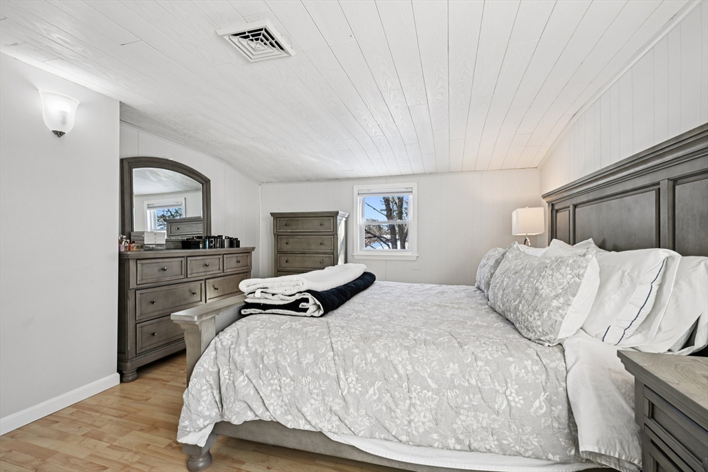 263 Mansfield Road North Attleboro, MA 02760 - Photo 13 of 24