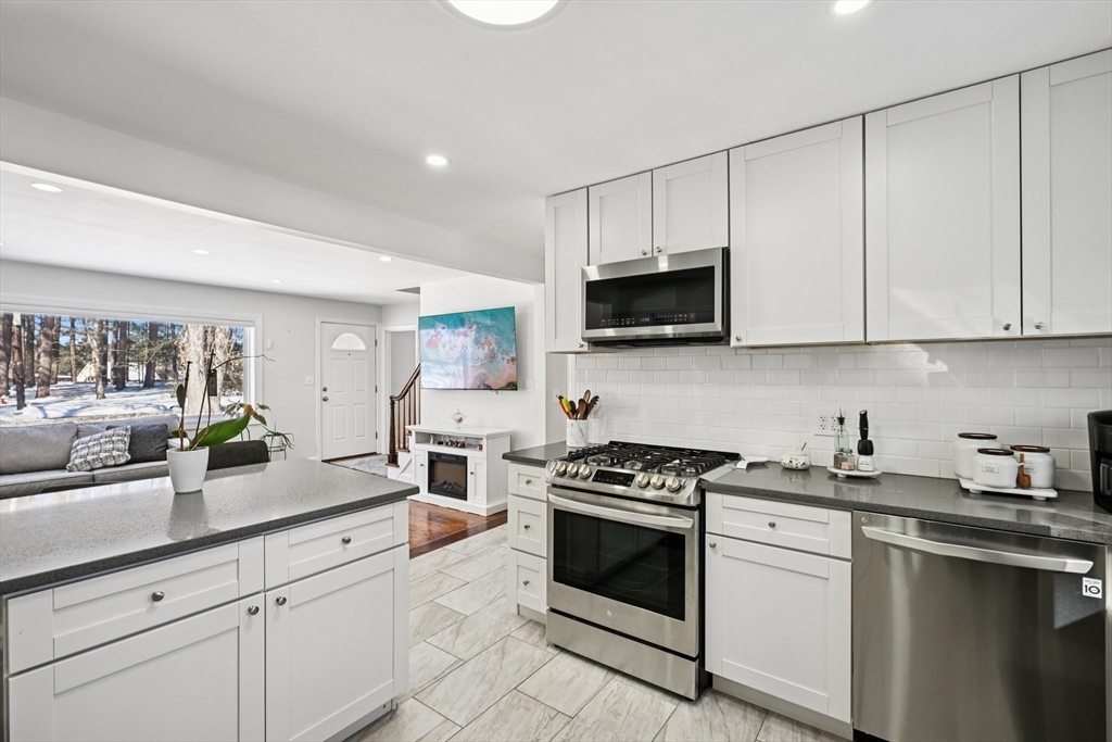 263 Mansfield Road North Attleboro, MA 02760 - Photo 4 of 24