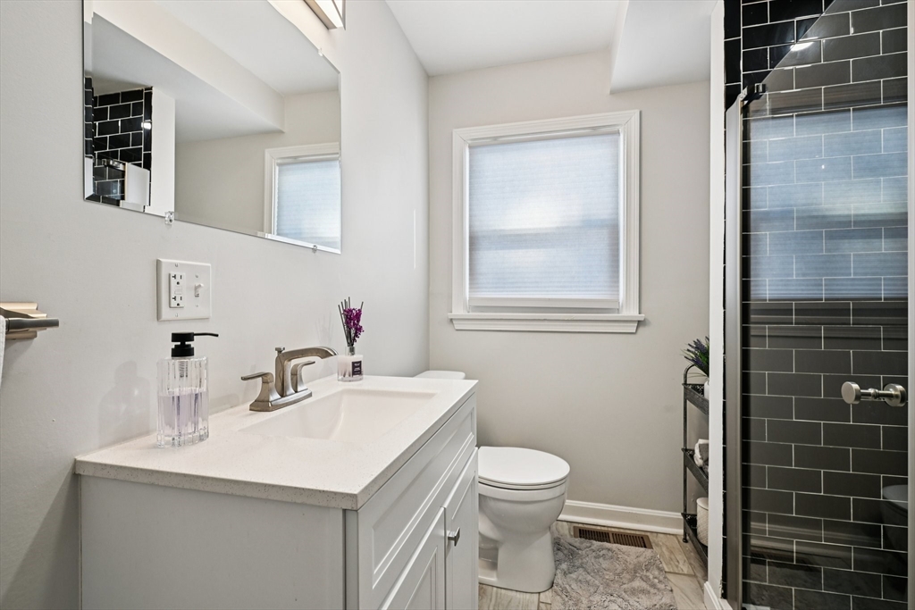 263 Mansfield Road North Attleboro, MA 02760 - Photo 8 of 24