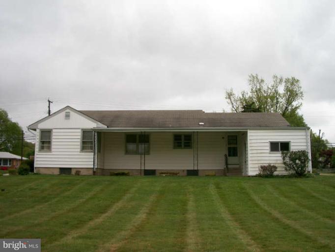 621 Beards Hill Road Aberdeen, MD 21001 - Photo 4 of 27 Exterior (Rear)