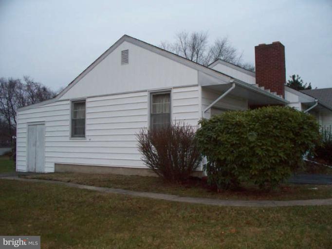 621 Beards Hill Road Aberdeen, MD 21001 - Photo 7 of 27 Side View