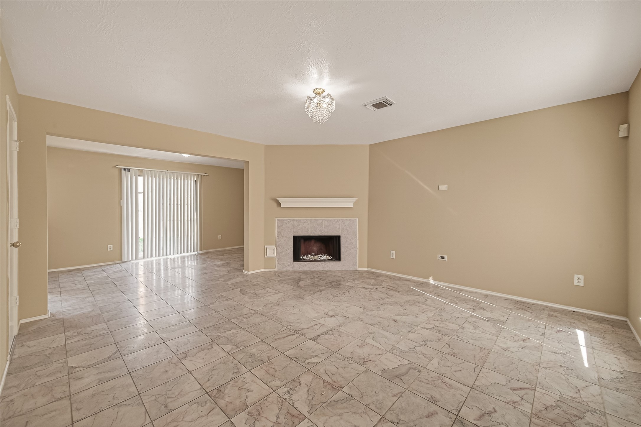 8814 Sage Pl Drive Houston, TX 77071 - Photo 6 of 35