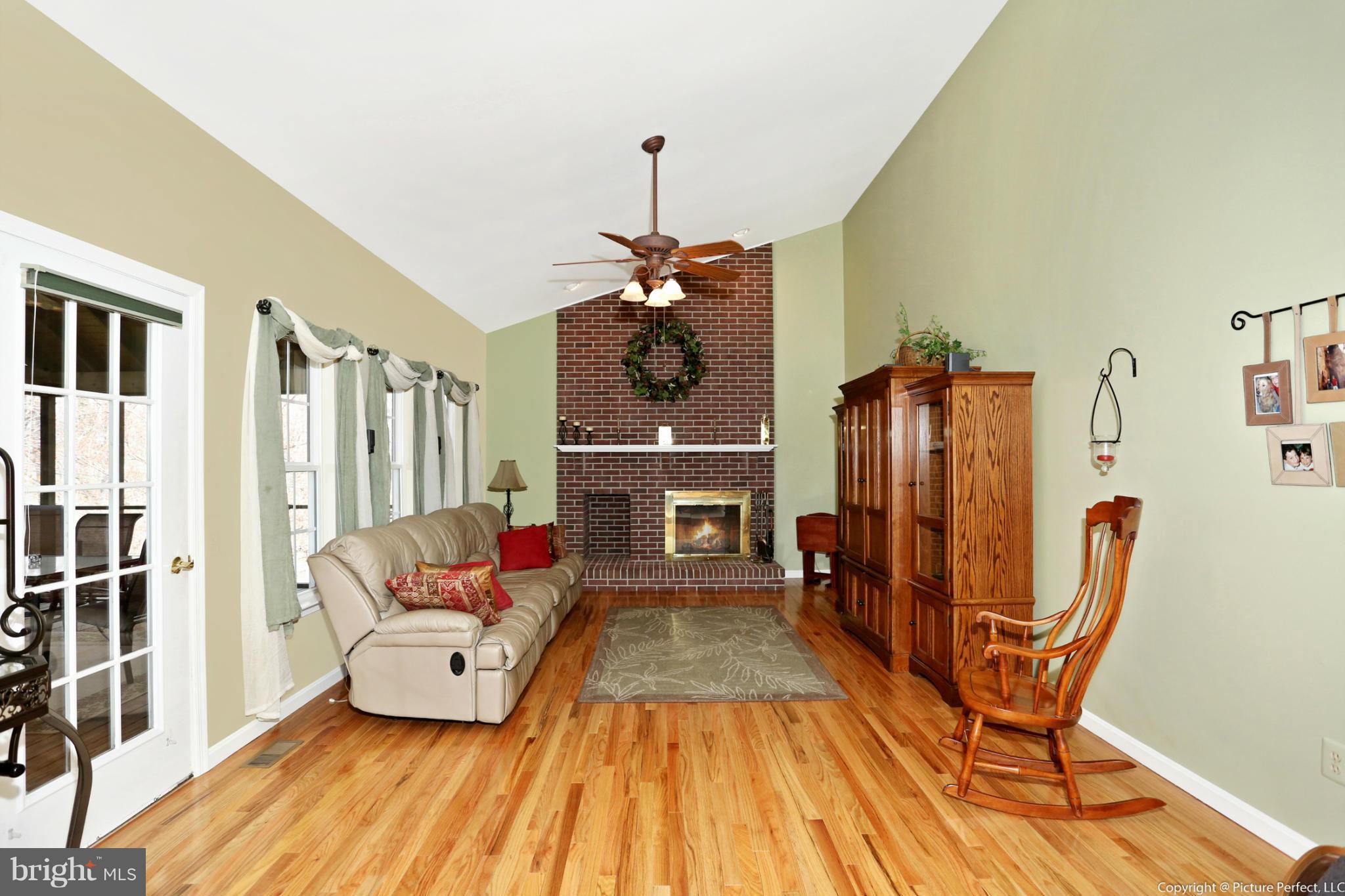 6414 Spring Forest Road Frederick, MD 21701 - Photo 8 of 30 Family Room