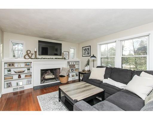 9 Brook Road Topsfield, MA 01983 - Photo 3 of 25