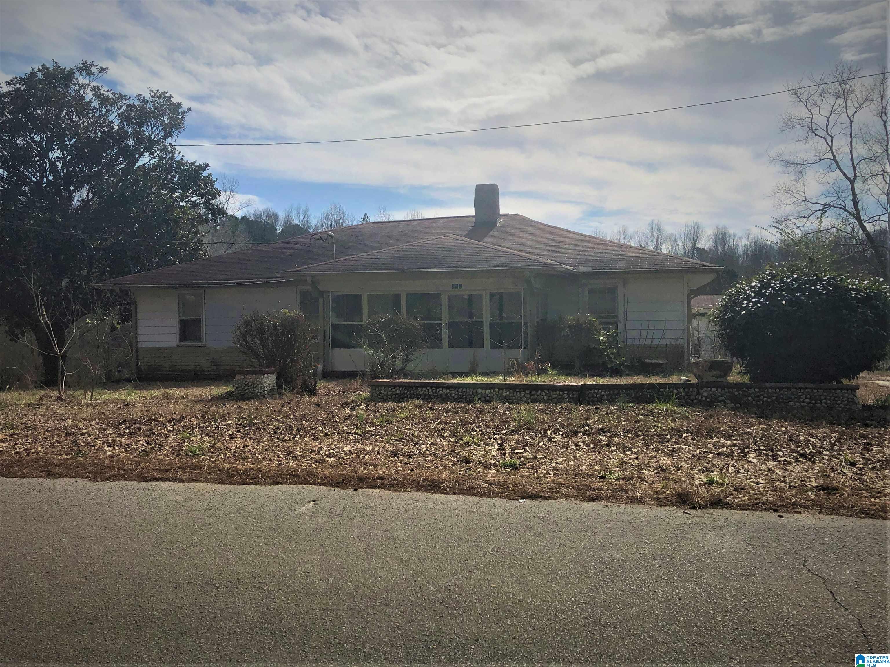 297 Smith Road Jemison, AL 35085 - Photo 1 of 20