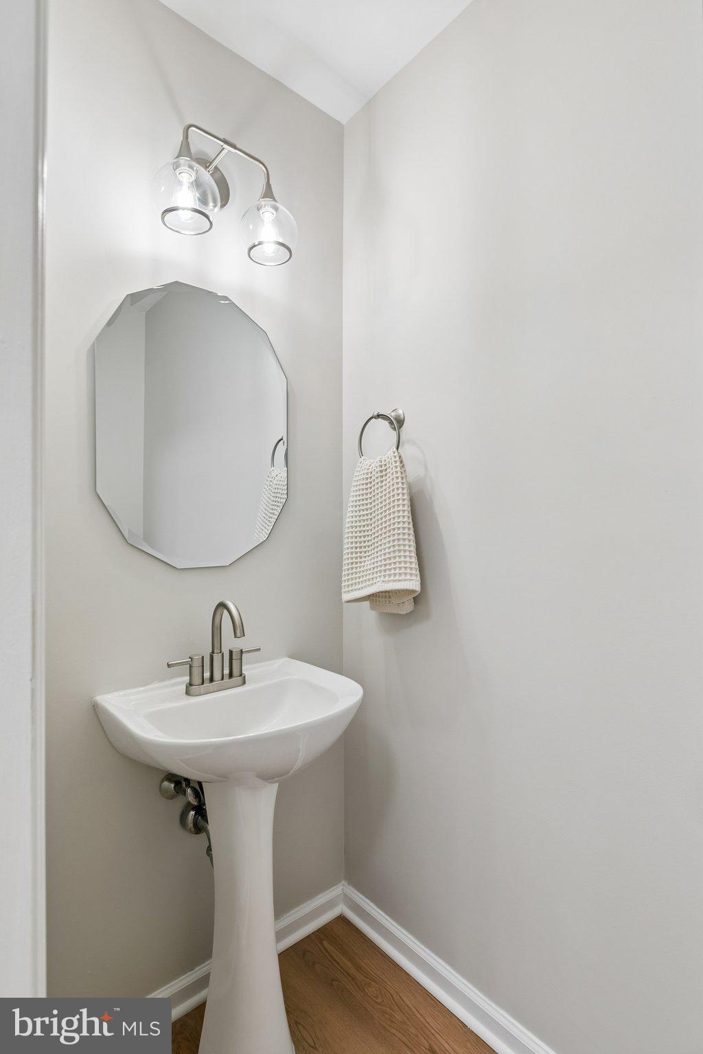 196 Walton Court Reading, PA 19606 - Photo 11 of 36 1F Powder Room