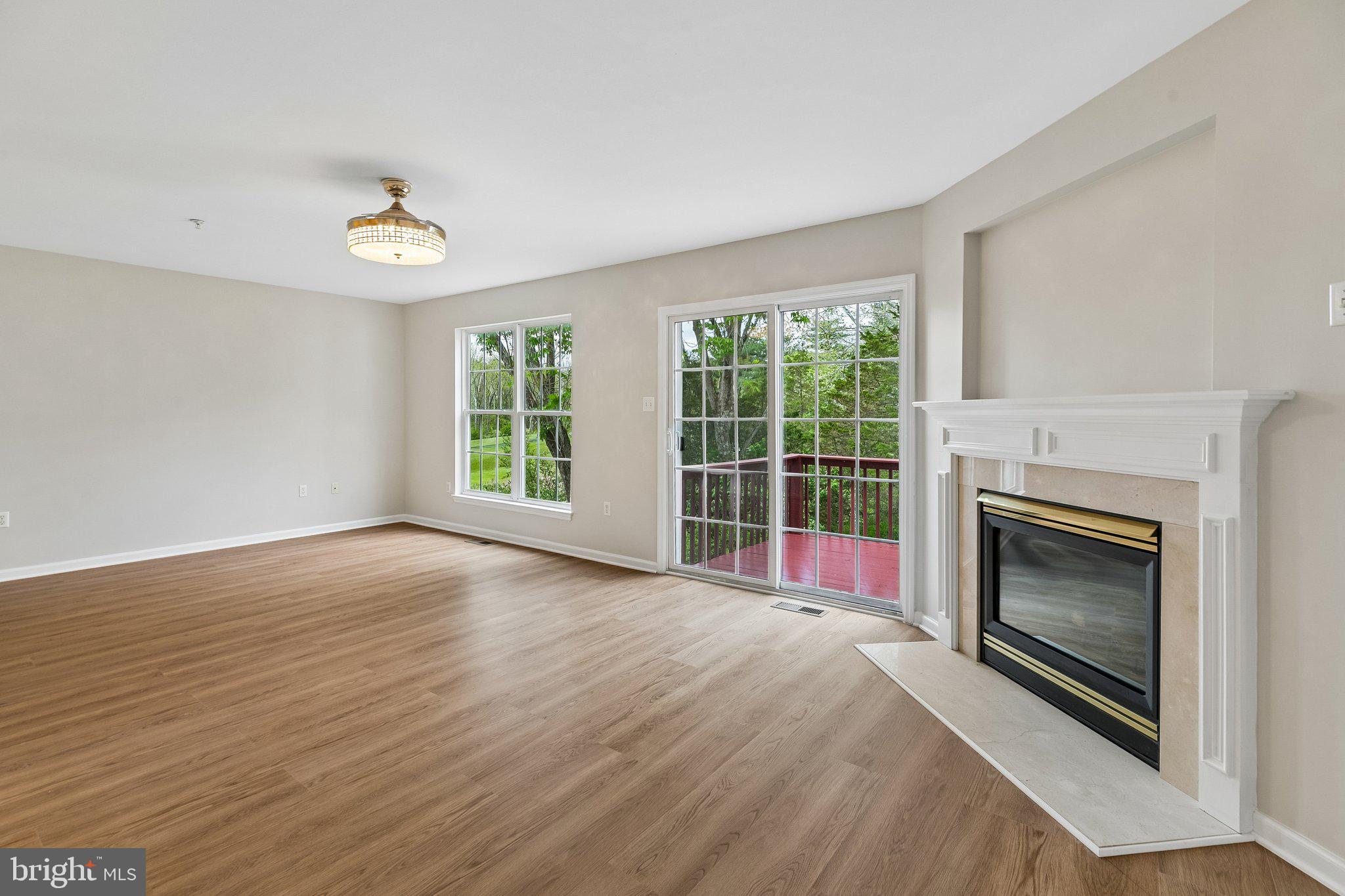 196 Walton Court Reading, PA 19606 - Photo 8 of 36 Living Room