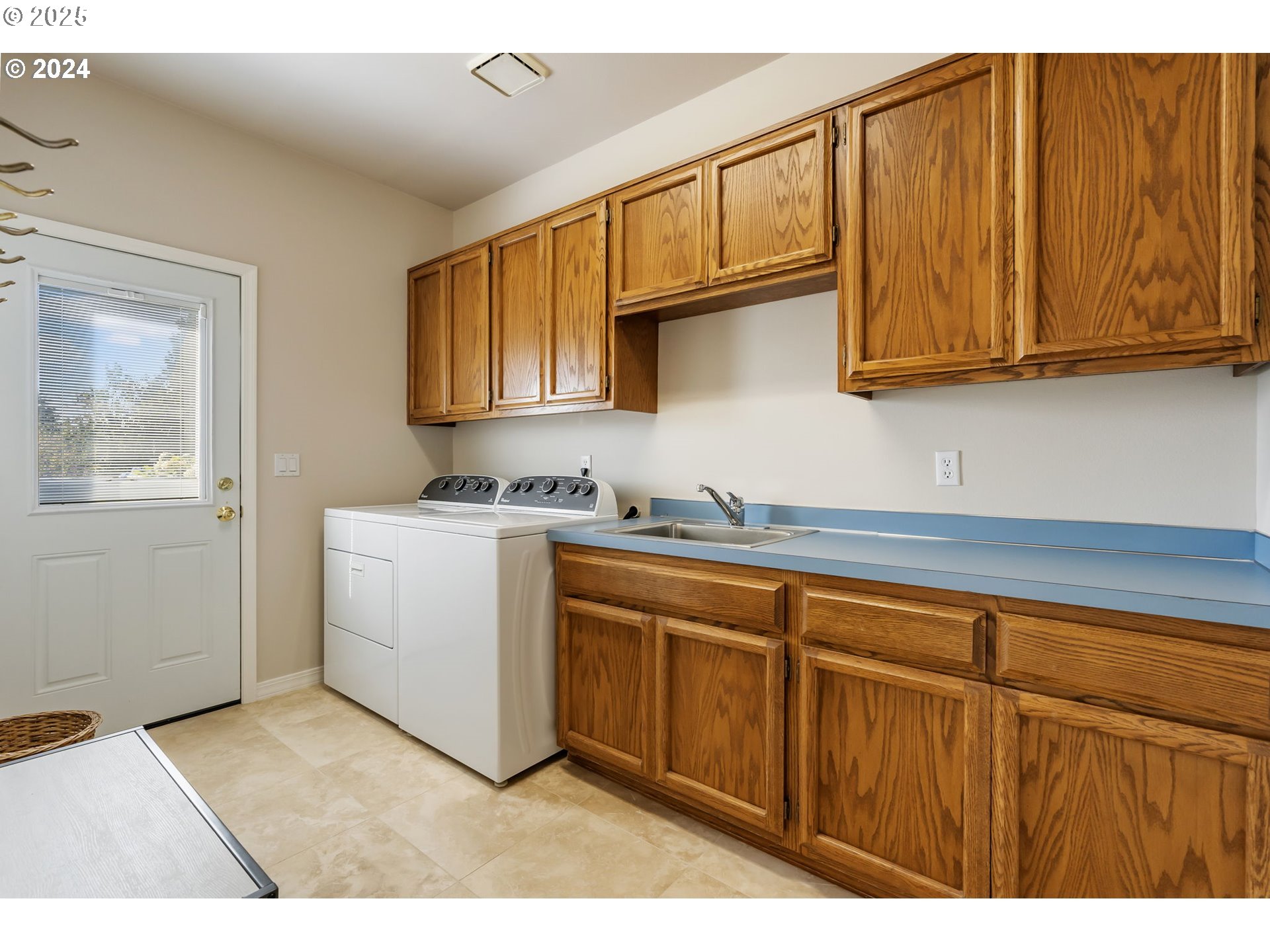 1470 Rosemont Road West Linn, OR 97068 - Photo 14 of 35