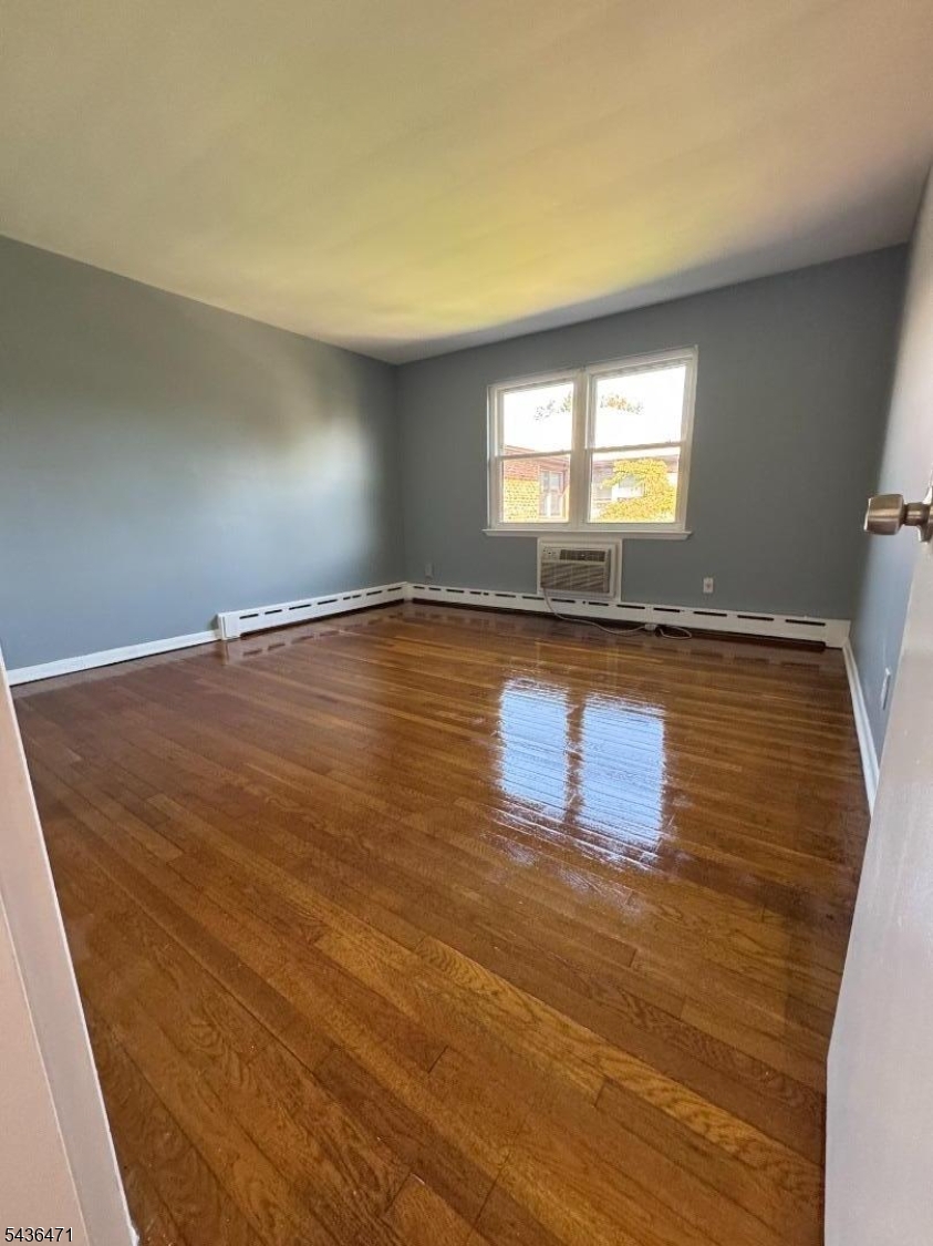 803 Mountain Avenue Springfield, NJ 07081 - Photo 9 of 14
